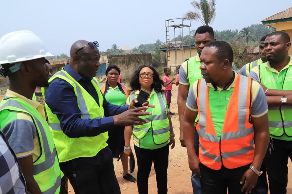 The Chairman State Steering Committee and Honourable Commissioner for Environment, Dr. Solomon Ogunji, recently took a tour round Abia NEWMAP project sites across the State. In the company of Permanent Secretary Ministry of Environment and management team,  Abia NEWMAP Project Coordinator and field officers and some media personnels, the exhausative tour covered NEWMAP five (5) gully erosion sites at UUMUOGELE UMUAKWU & UMUEZEUKWU NSULU in Isiala Ngwa north local government area, UMUAGU IBEKU & AMUZUKWU IBEKU in Umuahia north local government area and AMUDA ACHARA in Umunneochi local government area. These pictures tell the remaining stories……