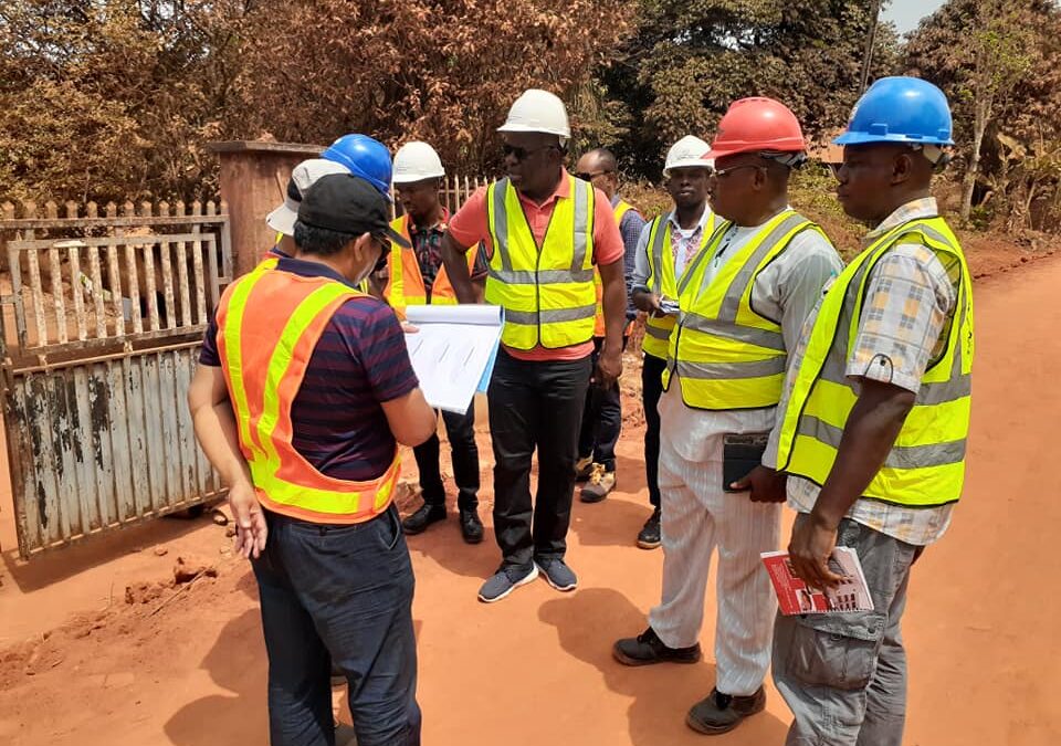 Anambra Newmap State Project Management Unit (SPMU) today embarked on  it’s routine site inspection to evaluate the progress made and provide guidance on issues on site, led by the State Project coordinator, Michael Ivenso the  team visited the gully erosion sites at  Abidi-Umuoji’ Ojoto and Nnewichi communities. See picture excerpts below